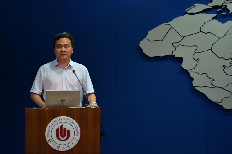 河南省卓越工程师学院举行首届研究生开学典礼