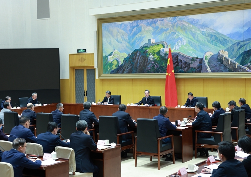 丁薛祥在卓越工程师培养改革座谈会上强调加大卓越工程师培养力度为建设教育强国、科技强国、人才强国提供有力支撑 